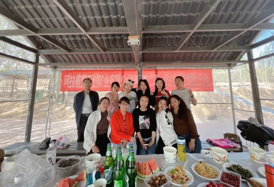 萬(wàn)創(chuàng)集團(tuán)阿拉善事業(yè)部“攜手共進(jìn)，勞動(dòng)最光榮”主題活動(dòng)圓滿舉辦